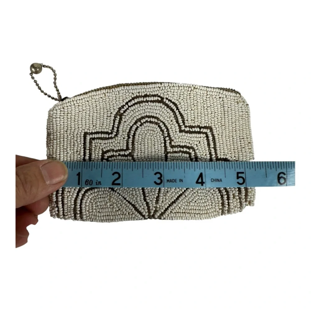 Art‎ Deco White Beaded Clutch